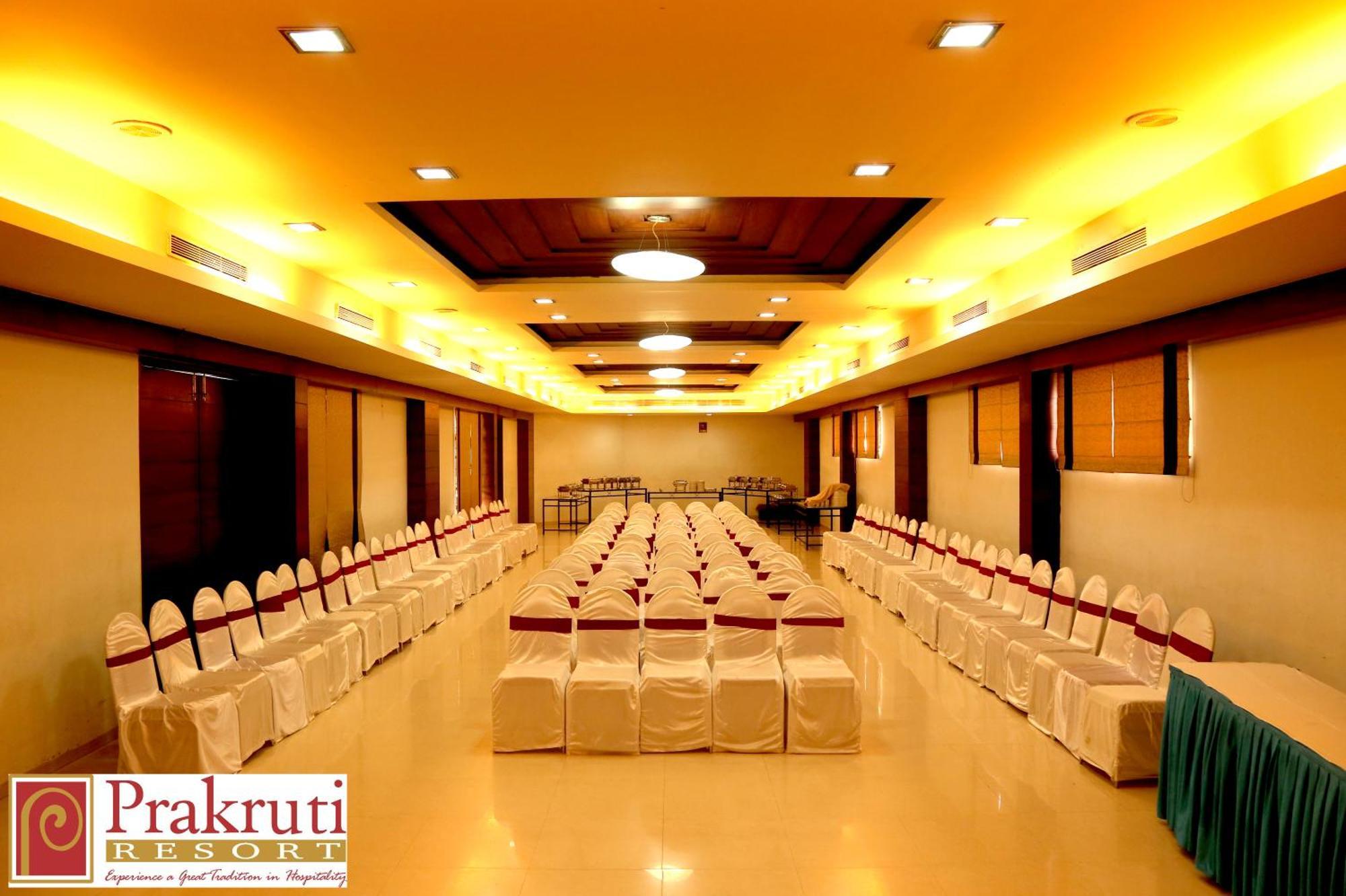 Prakruti Resort Vadodara Extérieur photo